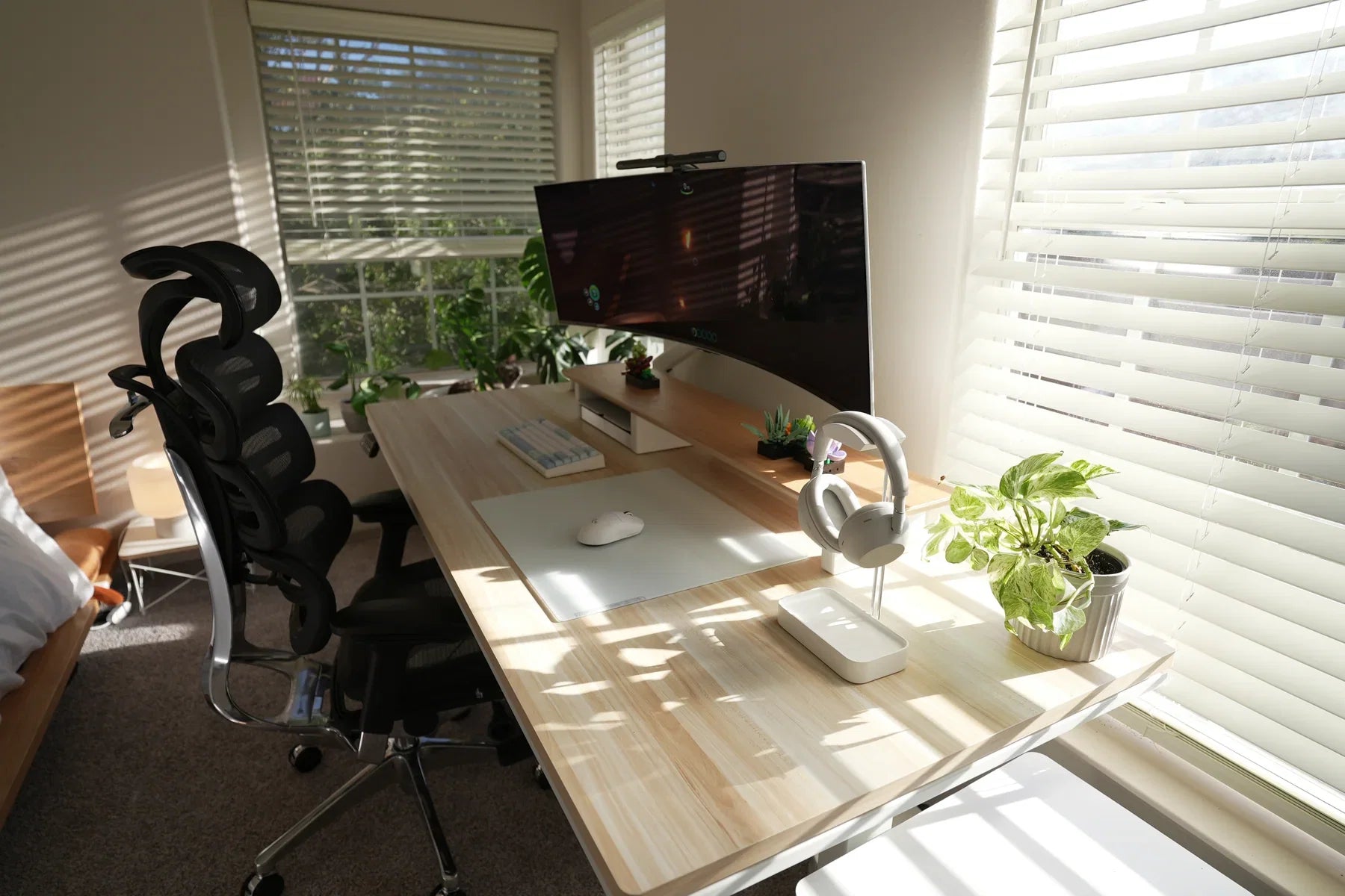 OdinLake office chair with five caster base positioned at a home workstation